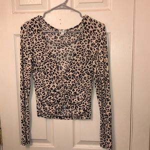 Cheetah scrunched cropped long sleeve